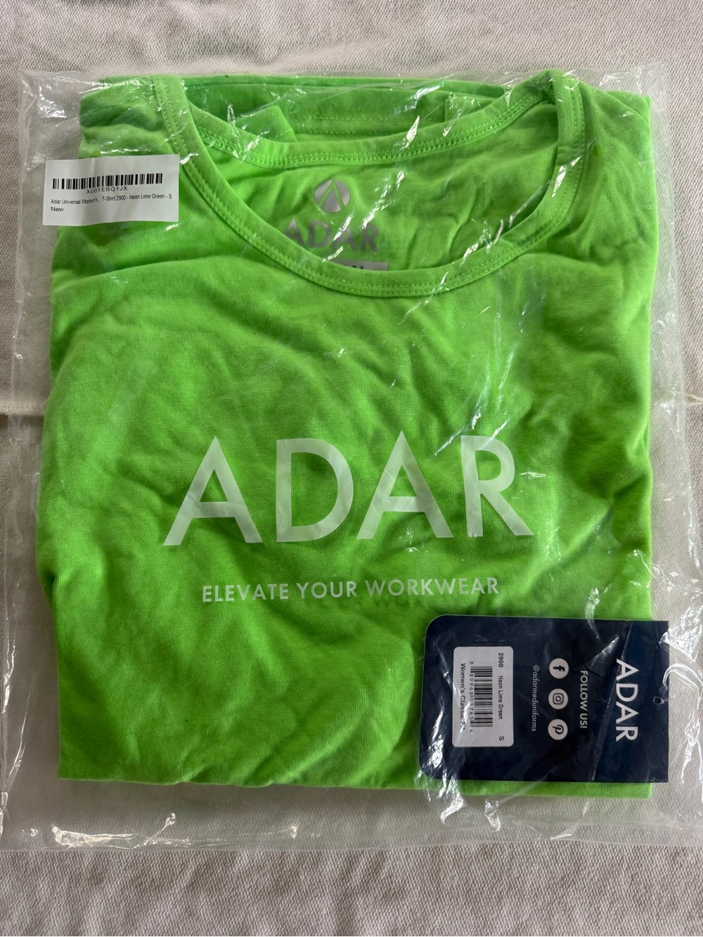 Adar Universal Women’s Classic Fit T-Shirt Neon Lime Green Size Small NEW